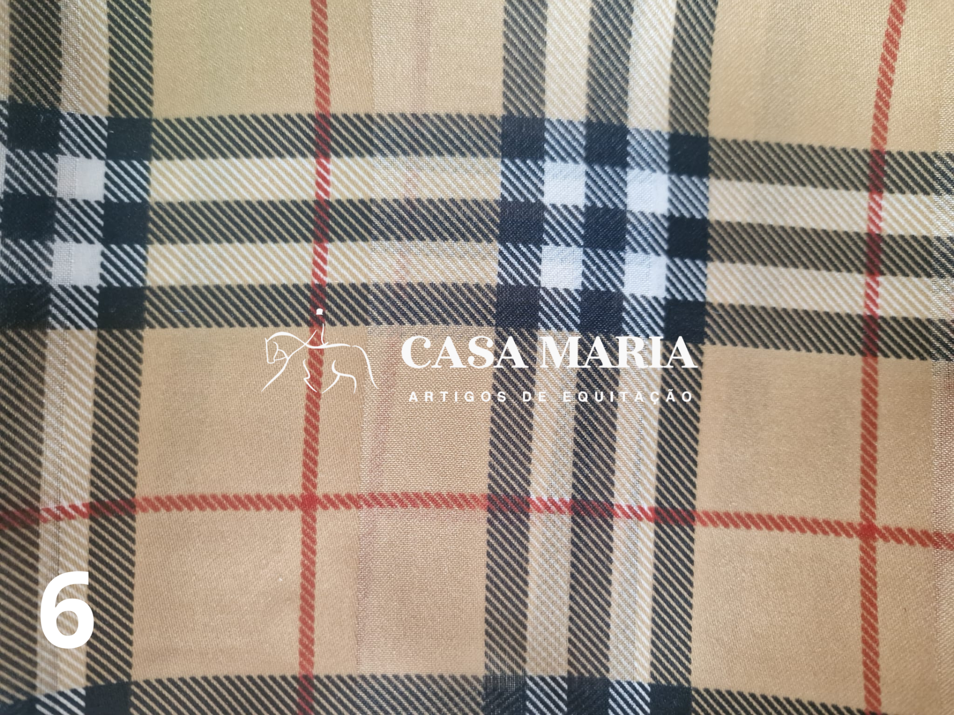 Tecido xadrez bege com texto e número impresso