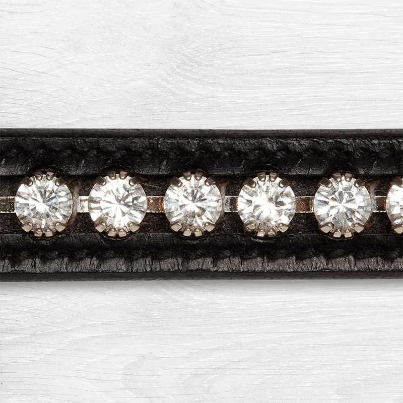 Correia de couro preta com pedras brilhantes redondas