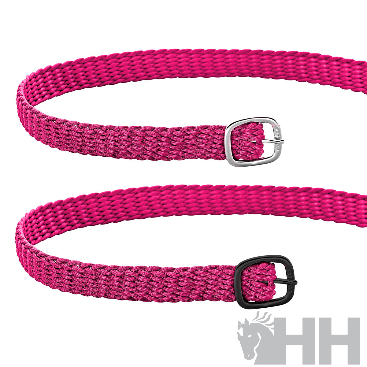 Dois cintos trançados cor-de-rosa com fivelas metálicas sobre fundo branco