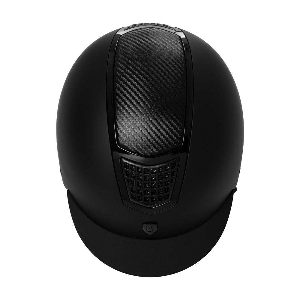 Capacete preto fosco com padrão de fibra de carbono e ventilação frontal