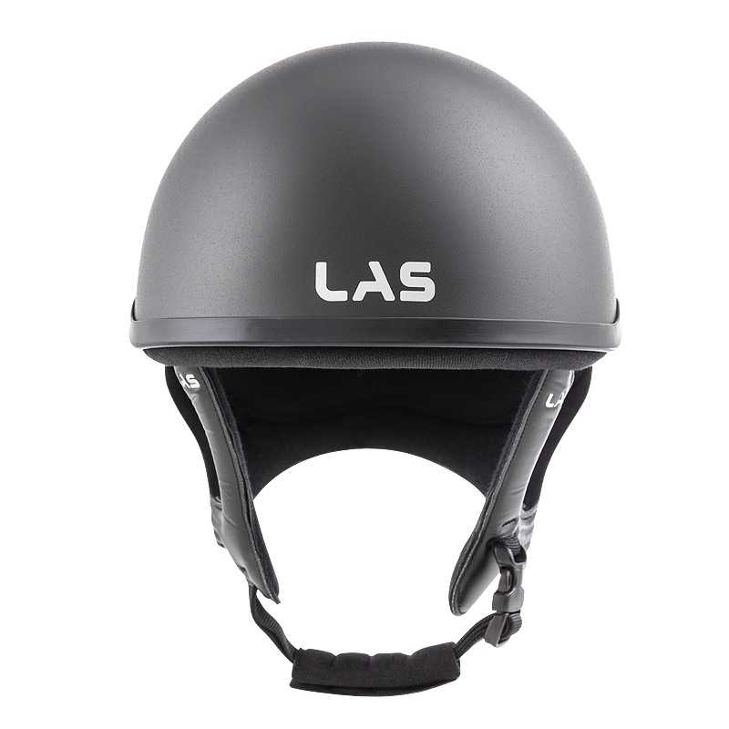 Capacete cinzento mate com logo LAS branco e tiras de fixação pretas