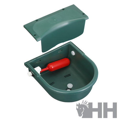 Bebedouro automático verde para animais com boia vermelha.