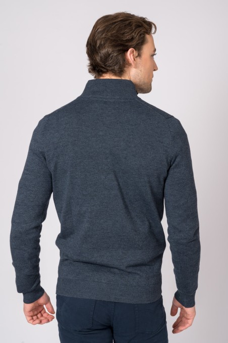 Camisola de malha cinza escuro com gola alta vista de costas