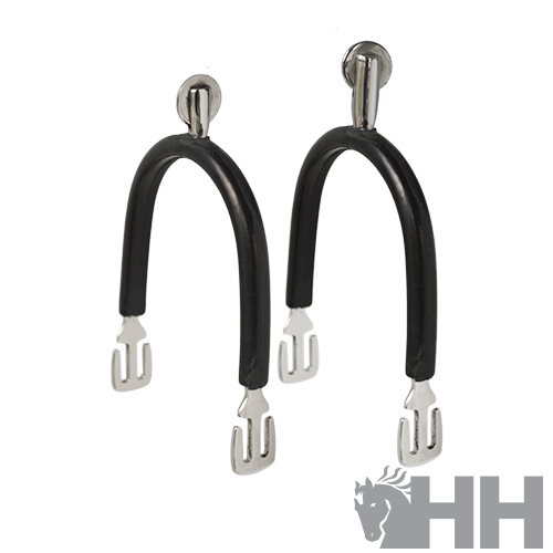 Par de esporas de metal prateado com revestimento preto em fundo branco