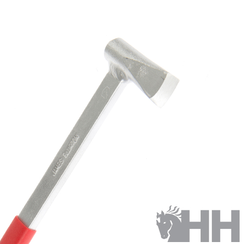 Martelo de metal com cabo vermelho e texto gravado HH Sweden