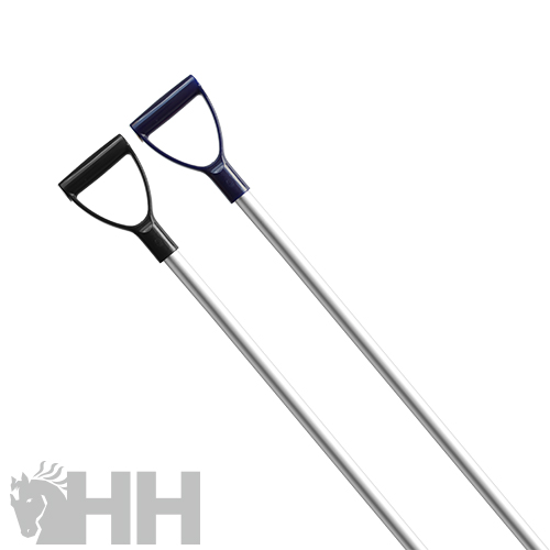 Duas varas com cabos em forma de D, uma preta e outra azul, com corpo metálico prateado.