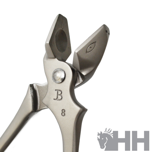Cortador de unhas metálico com gravação B 8 e logotipo HH cinzento