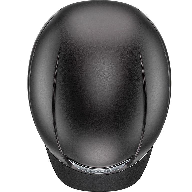 Capacete preto mate com linhas elevadas e elemento translúcido frontal