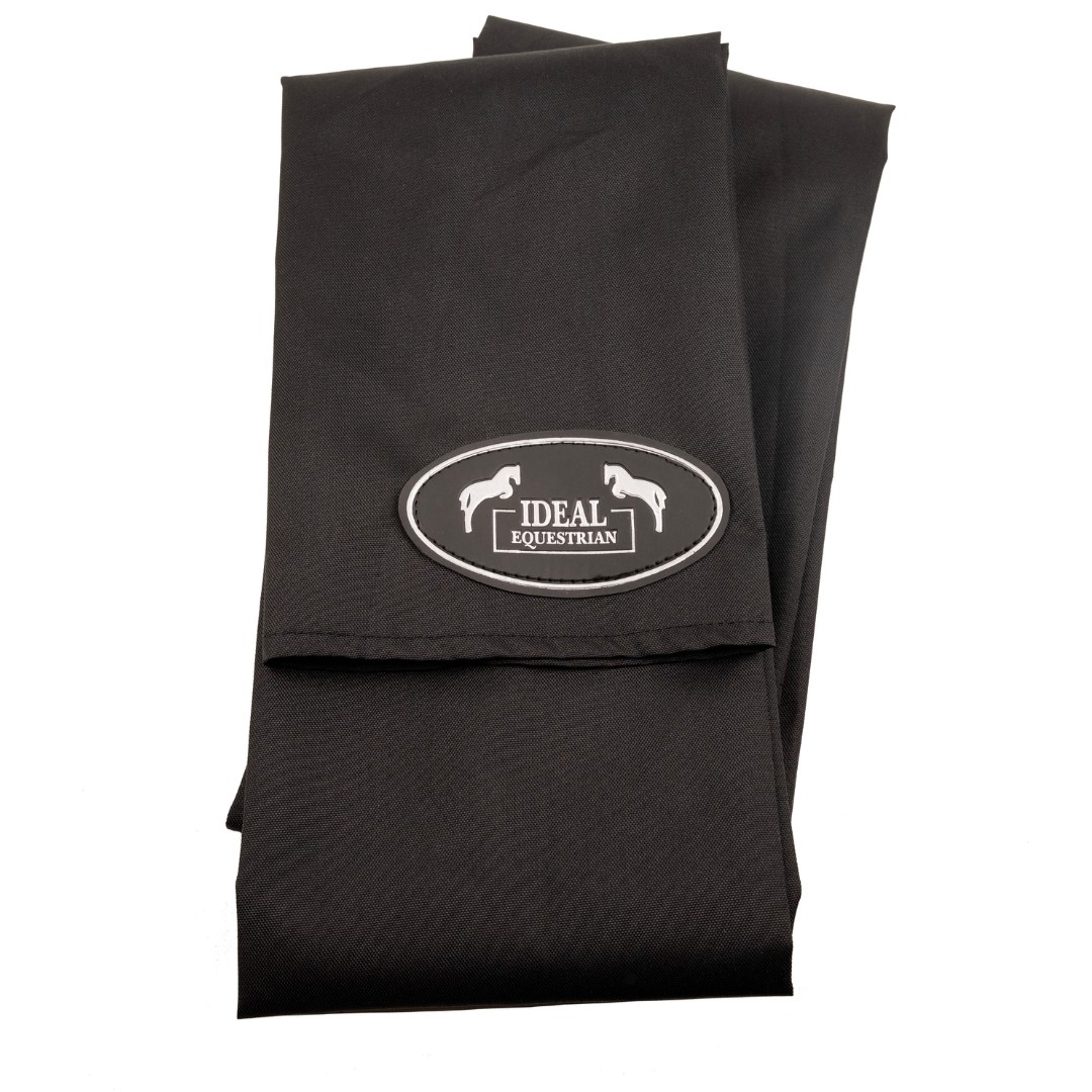 Pano preto com etiqueta Ideal Equestrian