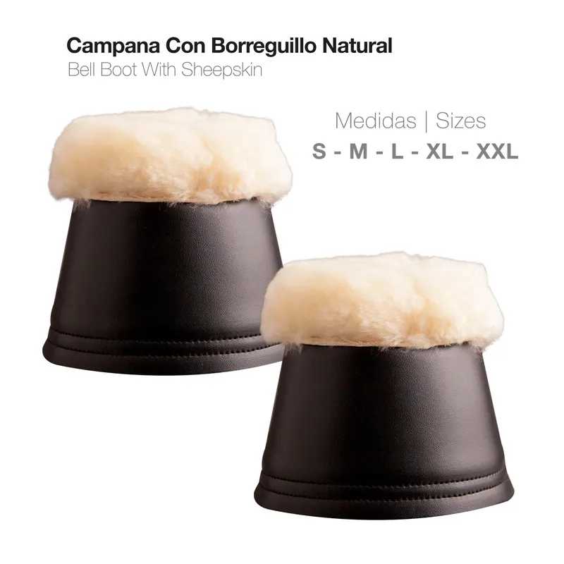 Botins em formato campana em pele preta com forro de pelo bege natural