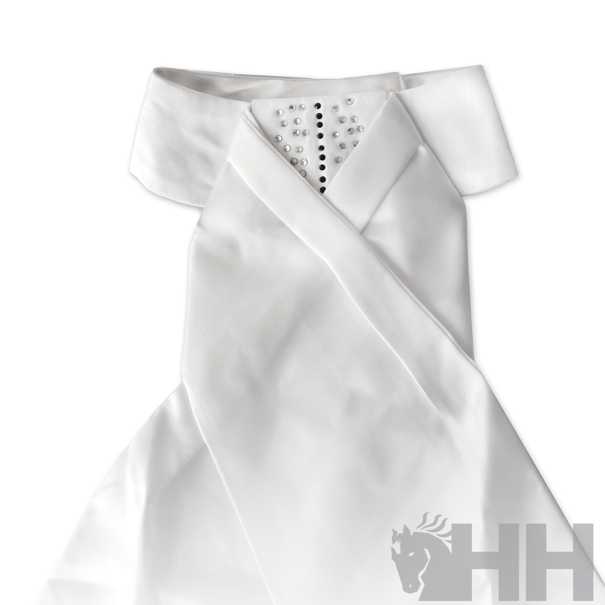 Vestido branco com parte superior cruzada e fecho metálico