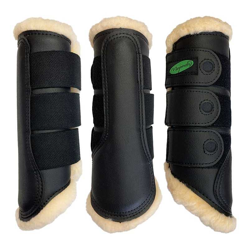 Proteções para cavalos em material sintético preto com forro de lã sintética bege e fechos de velcro.