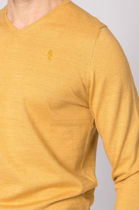 Camisola de malha fina amarela com decote em V e bordado no peito