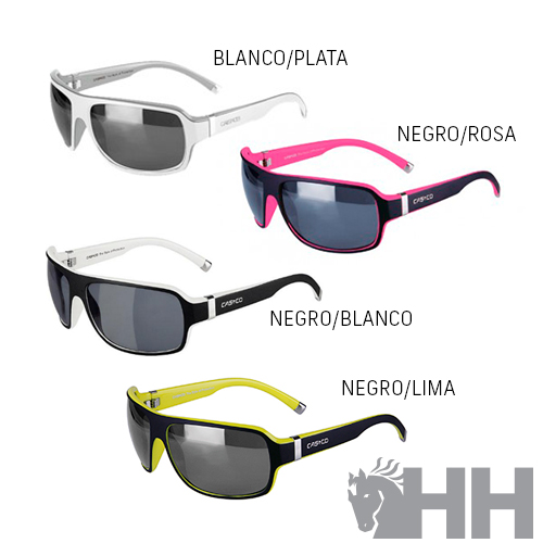 Quatro pares de óculos de sol coloridos com lentes escuras e a marca CARRERA visível nas hastes