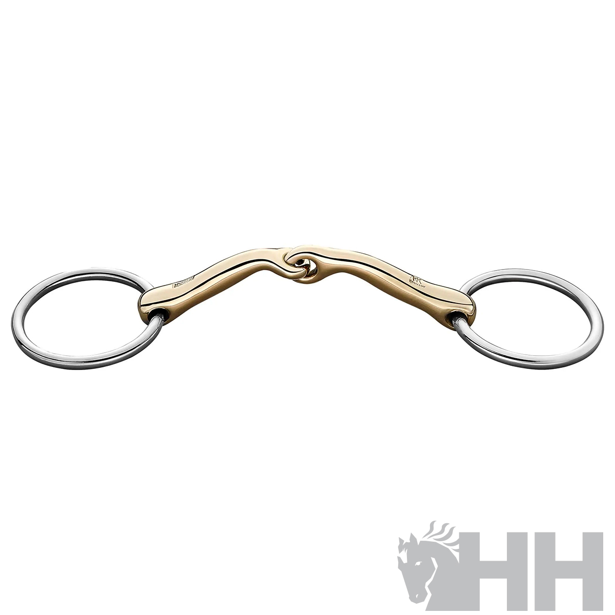 Peça de equipamento equestre metálica com partes dourada e prateada em fundo branco