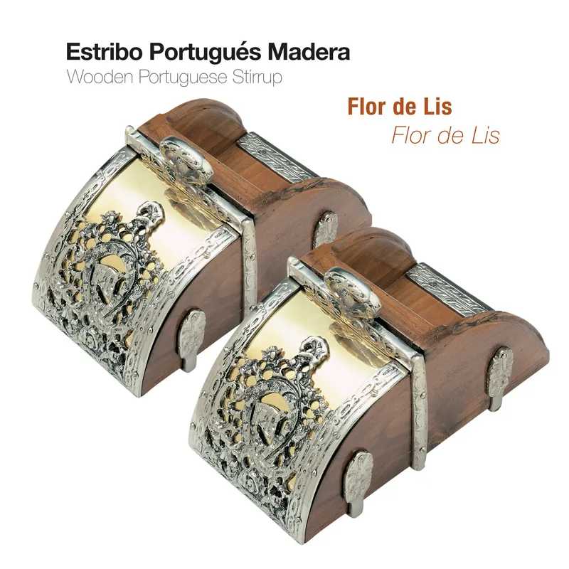 Dois estribos portugueses em madeira e metal prateado com decoração Flor de Lis