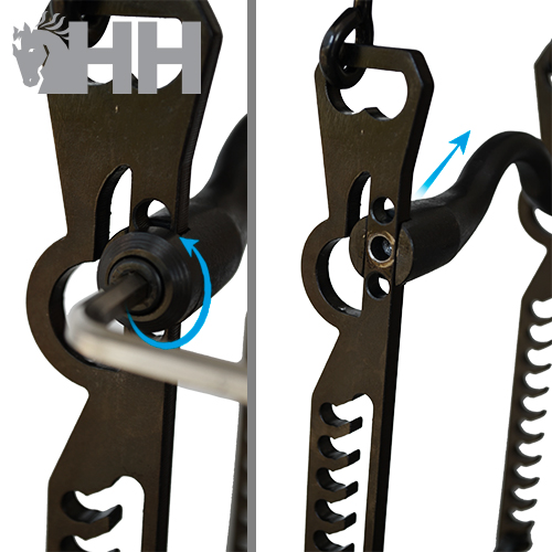 Peças metálicas pretas de mecanismo ajustável com seta azul indicativa de movimento