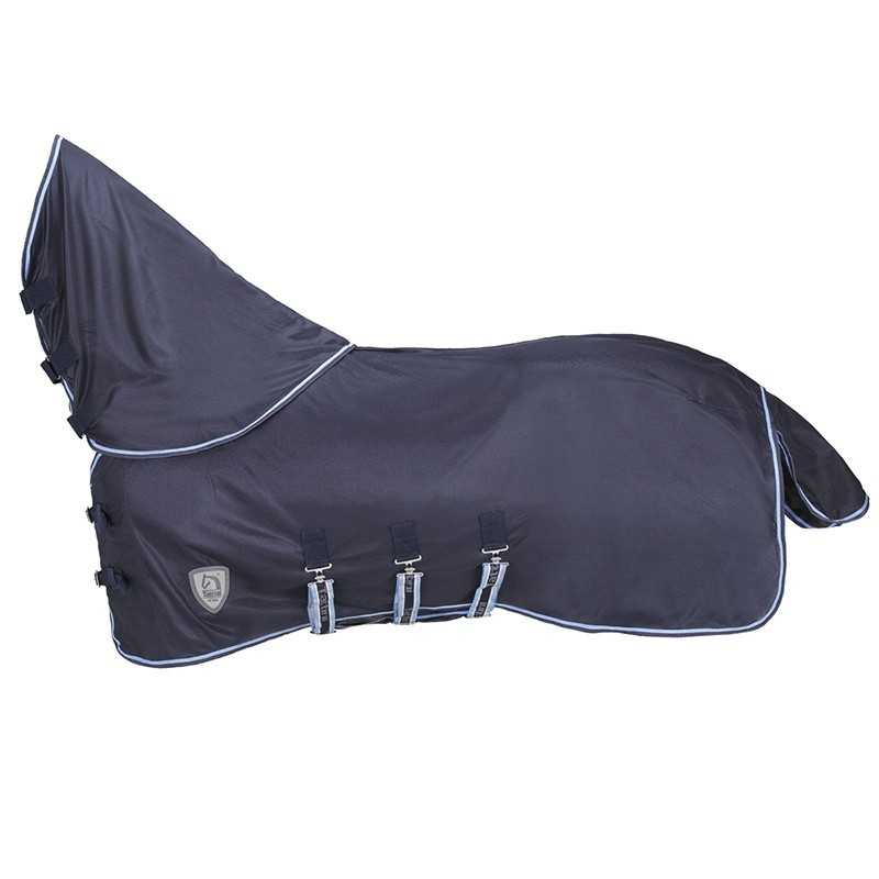 Cobertura para cavalo negra com fivelas e proteção para o pescoço