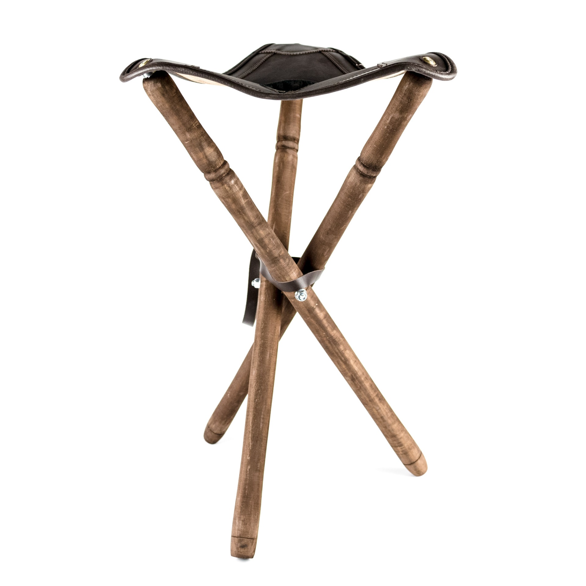 Banco tripé com assento em couro preto e pernas de madeira castanha