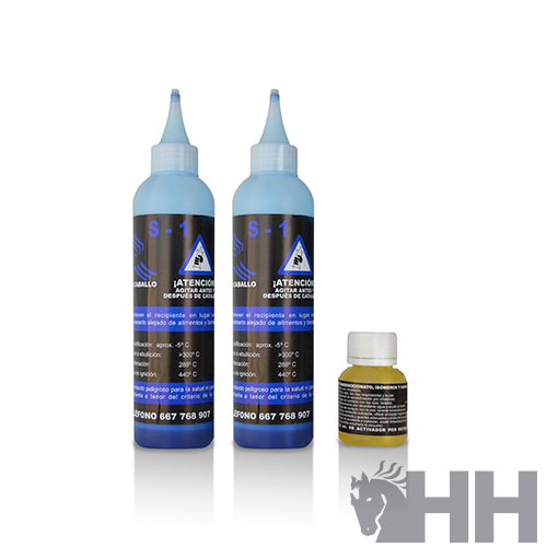 Conjunto de frascos líquidos com etiquetas em espanhol