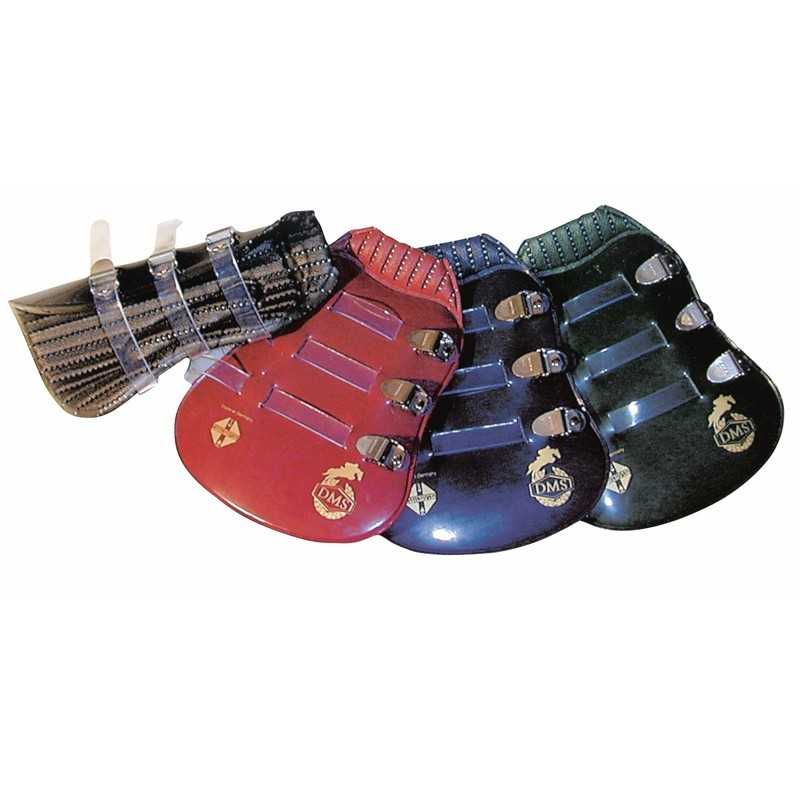 Botas de proteção para cavalos em quatro cores diferentes com tiras transparentes e logótipo LDM