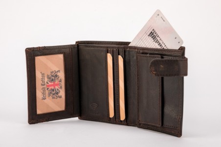 Carteira masculina aberta em pele castanha escura com cartões