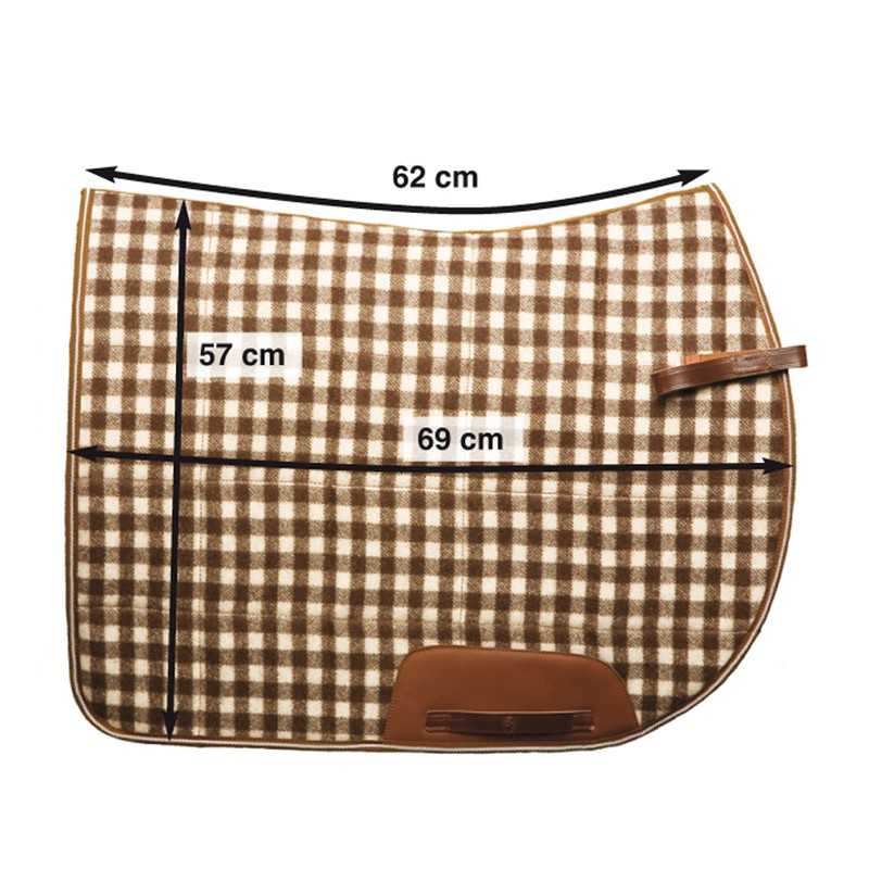 Manta para sela xadrez castanho e creme com medidas em cm e detalhes em couro