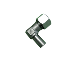 Conector metálico em forma de cotovelo com inscrição 505