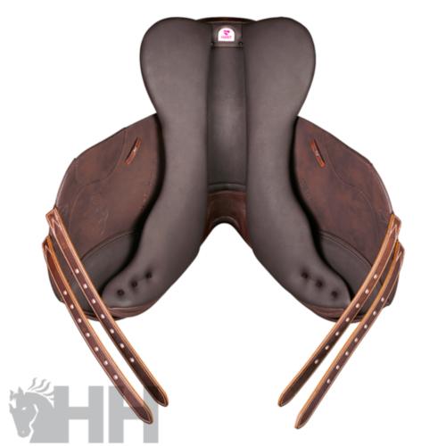 Sela de cavalo castanha com acolchoamento preto e tiras de couro