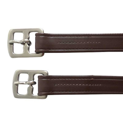 Cintos em pele castanha com fivelas metálicas quadradas prateadas