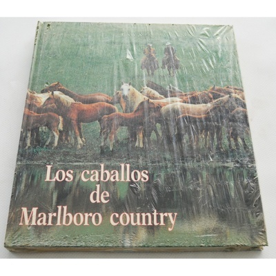 Capa de livro com cavalos e texto Los caballos de Marlboro country