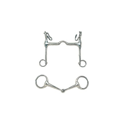 Dois bocaltes metálicos para equitação sobre fundo branco