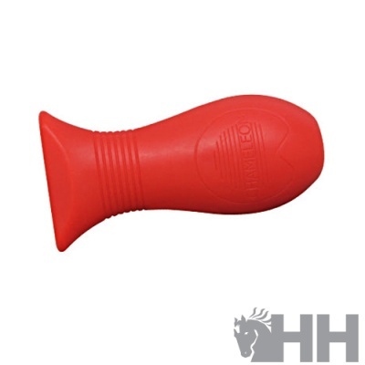 Brinquedo de borracha vermelho em forma de peixe com textura e texto HAVERVAL.