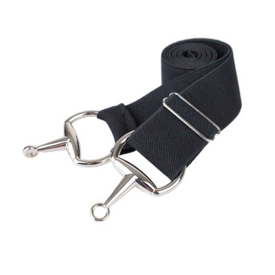 Correia preta para instrumento musical com acessórios metálicos