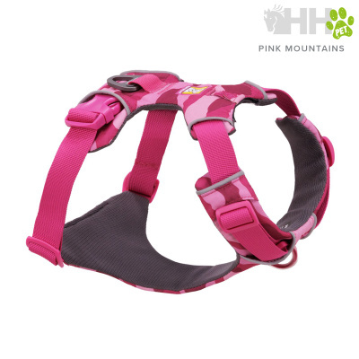 Peitoral para cão em tecido rosa com padrão camuflado e partes interiores cinza