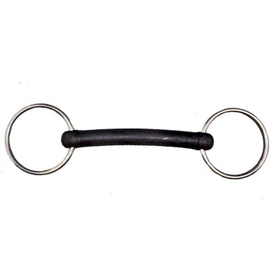 Freio de cavalo com barra de borracha preta e argolas metálicas prateadas
