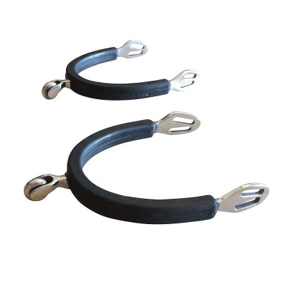 Par de esporas de metal com revestimento preto emborrachado