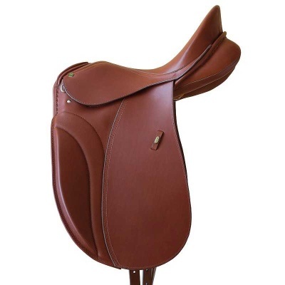 Sela de equitação castanha em couro com design anatómico