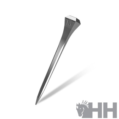 Taco de golfe metálico prateado sobre fundo branco com logotipo HH