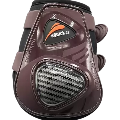 Protetor de casco eQuick.it castanho com detalhes em preto e textura de fibra de carbono