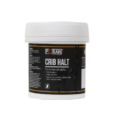 Frasco branco com tampa e rótulo preto do produto FORAN CRIB HALT