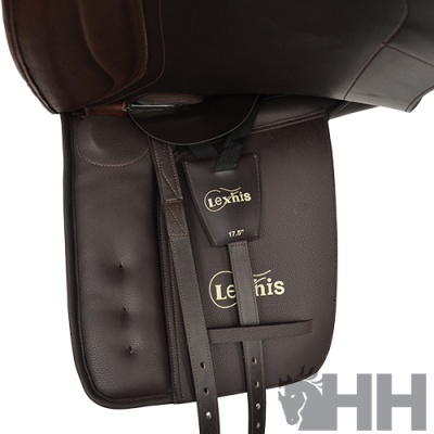 Sela de equitação de couro castanho escuro com marca Lexhis e tamanho 17.5