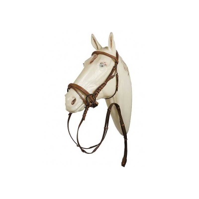 Cabeça de manequim de cavalo com peitoral e rédeas em couro castanho