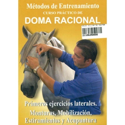 Capa de livro amarelo com homem a tratar cavalo e texto em espanhol
