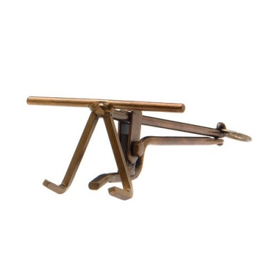 Suporte metálico bronze formato cavalo de balanço