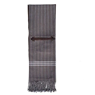 Cachecol riscado com franjas e bolso decorativo