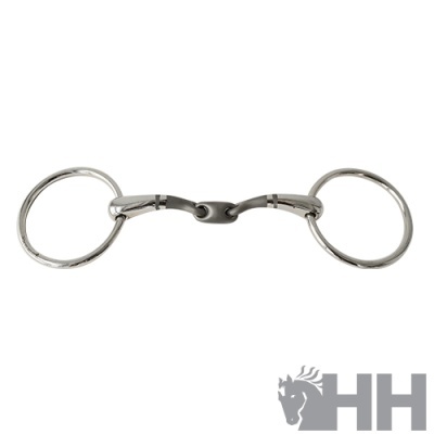 Freio simples de metal com argolas circulares e elo central, fundo branco