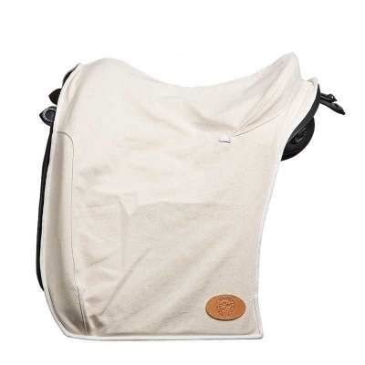 Sela de equitação em tecido bege com base preta e detalhe em couro