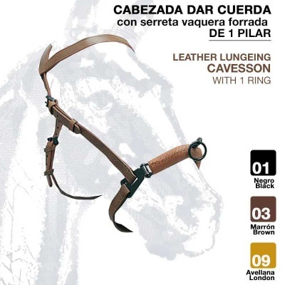 Cabeçada para cavalo em pele castanha com ferragens negras e argola