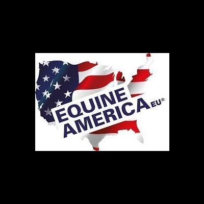 Mapa dos EUA com padrão da bandeira americana e texto EQUINE AMERICA EU®